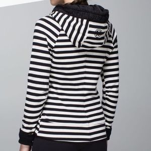 Lululemon black/white hoodie